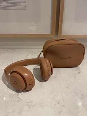 StudioPro BeatsxKim Wireless Headphones in Dune